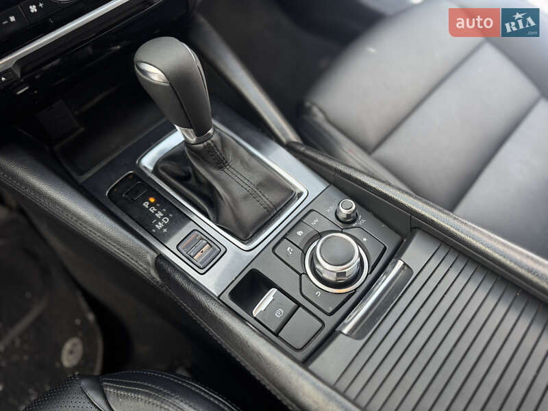 Седан Mazda 6 2016 в Киеве