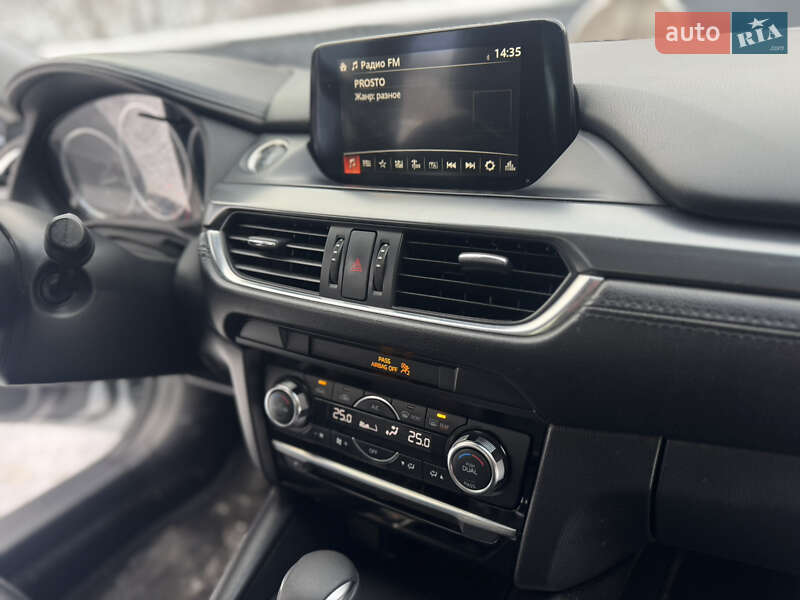 Седан Mazda 6 2016 в Киеве