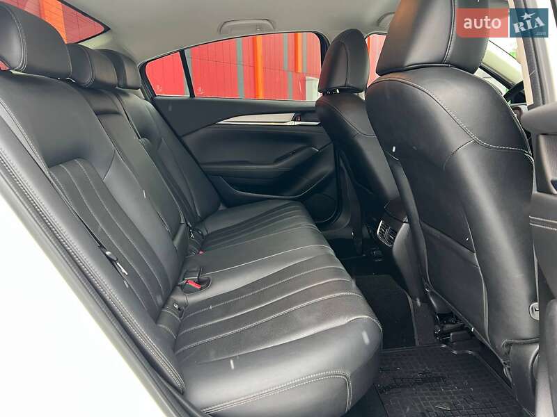 Седан Mazda 6 2019 в Киеве