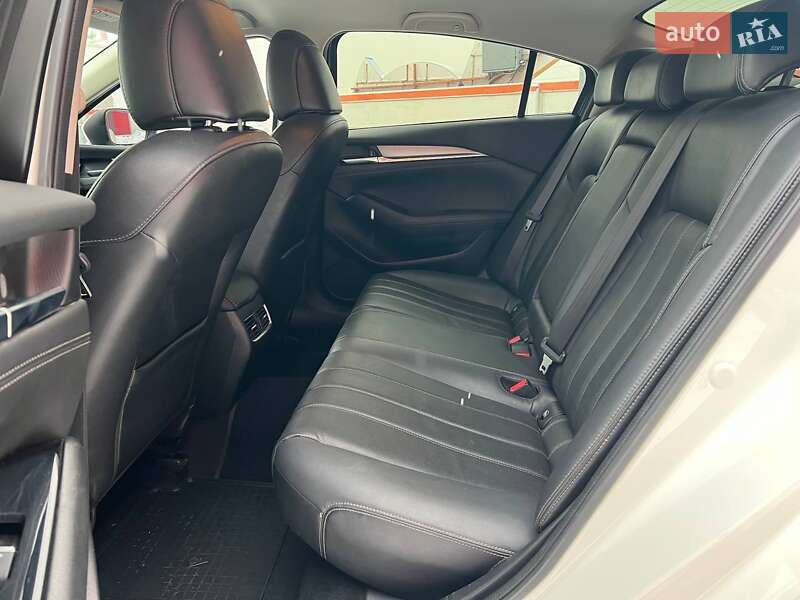 Седан Mazda 6 2019 в Киеве