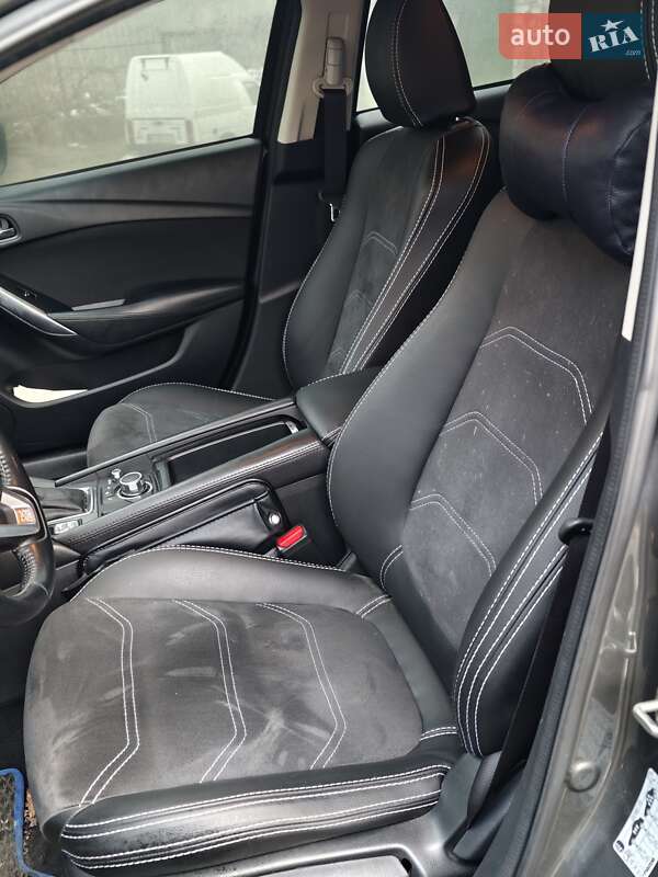 Седан Mazda 6 2017 в Днепре