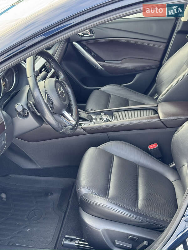 Седан Mazda 6 2016 в Ровно