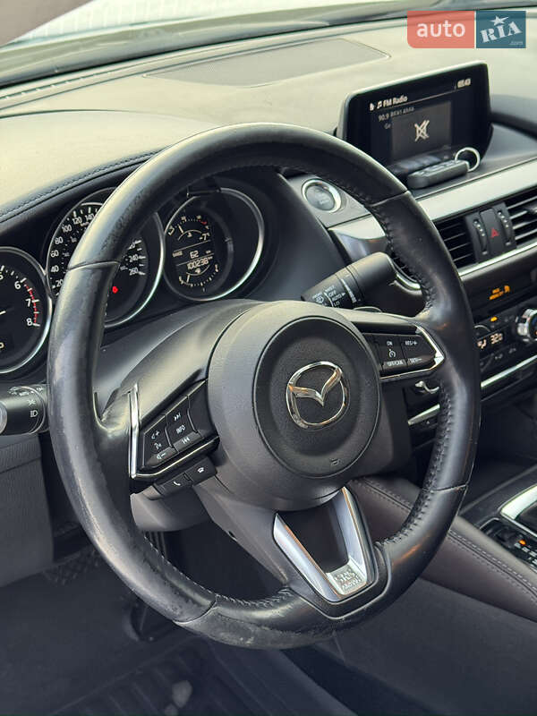 Седан Mazda 6 2016 в Ровно