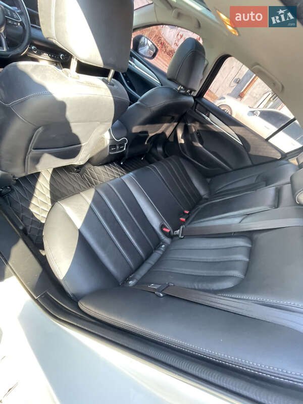 Седан Mazda 6 2018 в Киеве