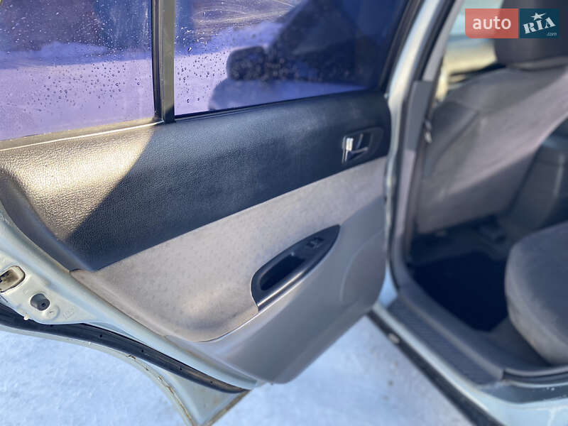 Лифтбек Mazda 6 2003 в Березному