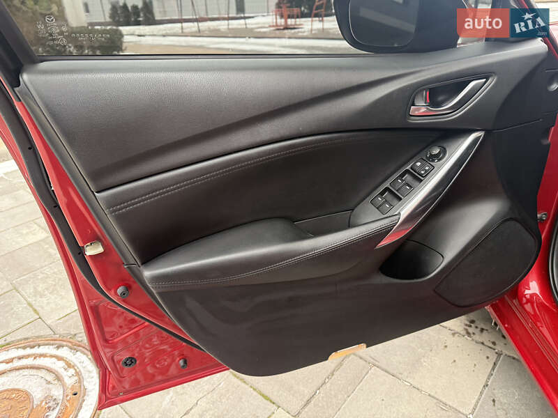 Седан Mazda 6 2014 в Киеве