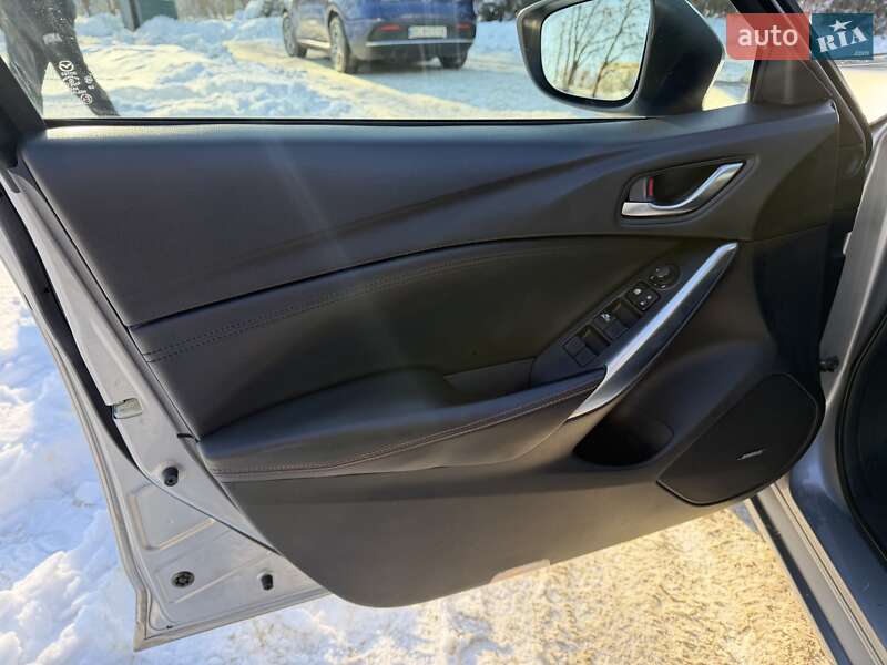 Седан Mazda 6 2012 в Львові