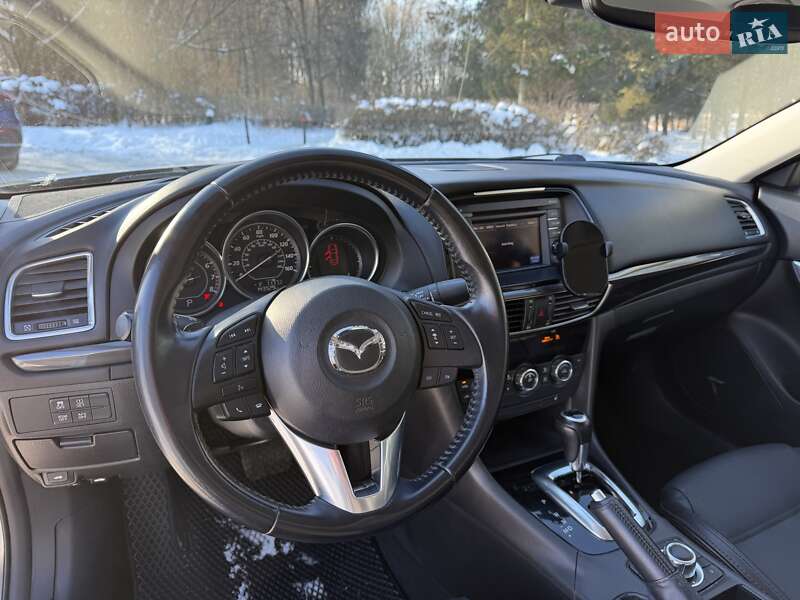 Седан Mazda 6 2012 в Львові