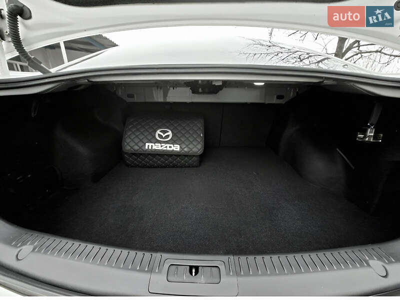 Седан Mazda 6 2010 в Кременчуці