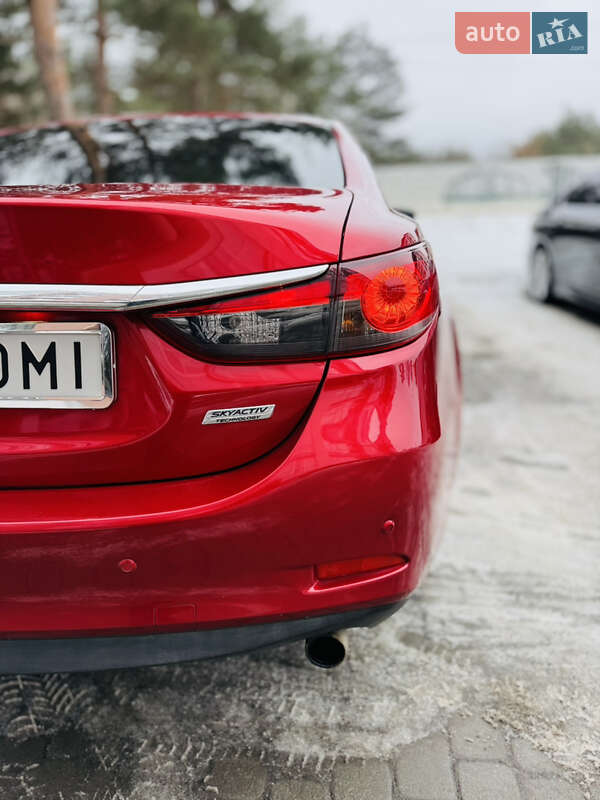 Седан Mazda 6 2014 в Новояворівську