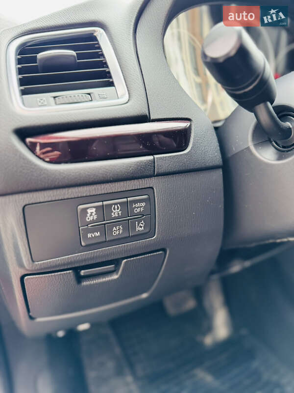 Седан Mazda 6 2014 в Новояворівську