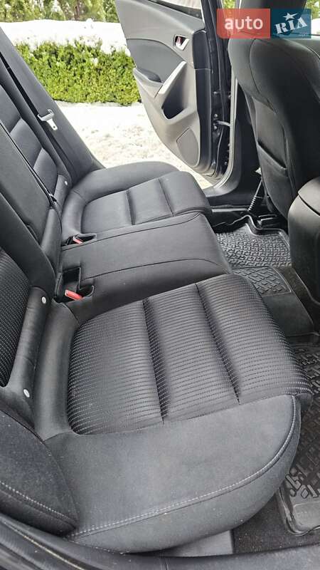 Седан Mazda 6 2016 в Киеве