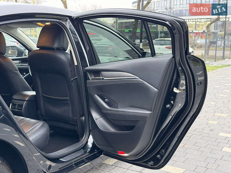 Седан Mazda 6 2018 в Ужгороді