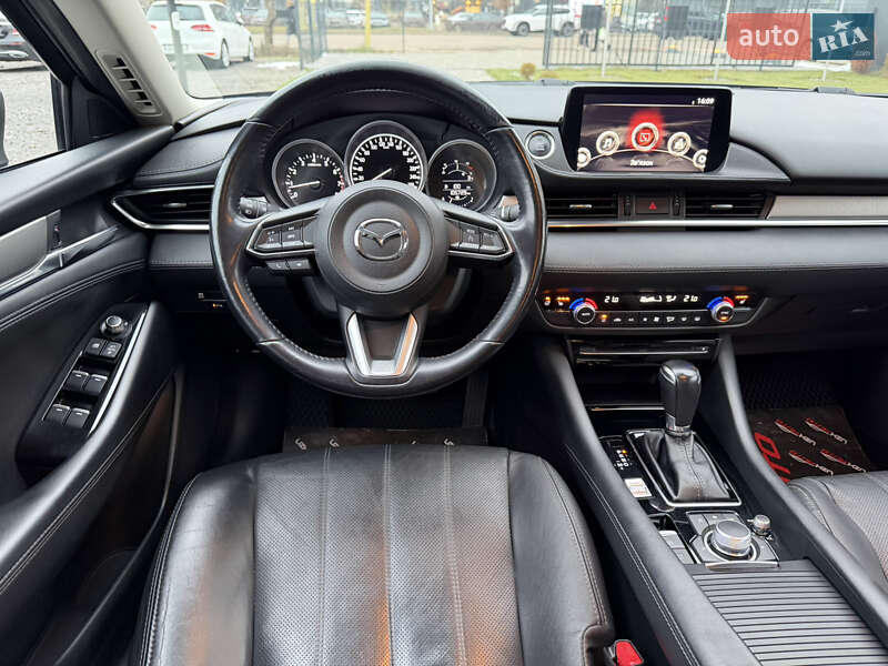 Седан Mazda 6 2018 в Ужгороді