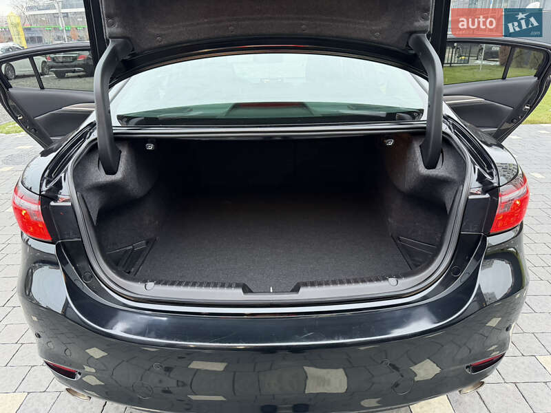 Седан Mazda 6 2018 в Ужгороді