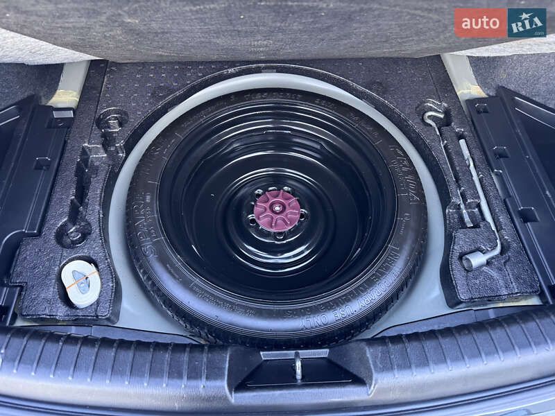 Седан Mazda 6 2018 в Бродах