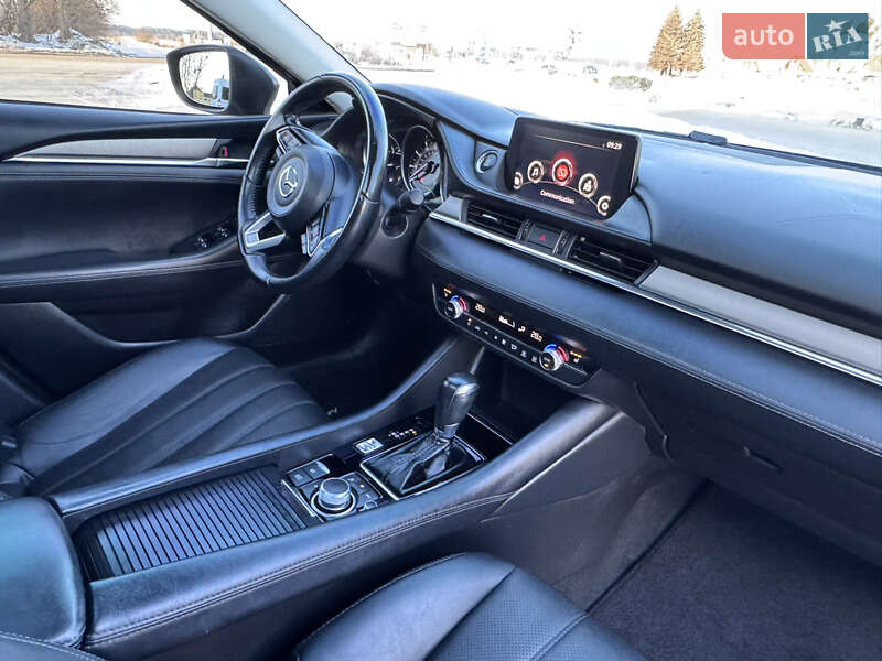 Седан Mazda 6 2018 в Бродах
