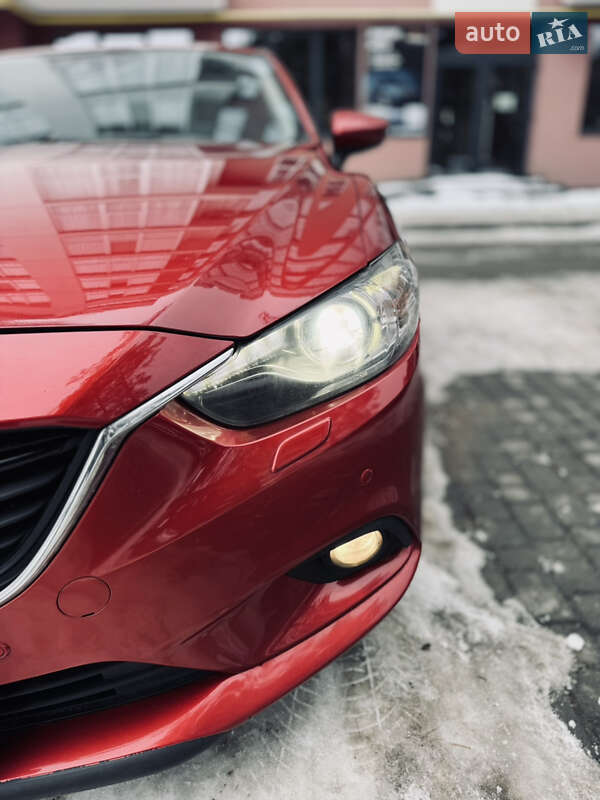 Седан Mazda 6 2014 в Новояворівську