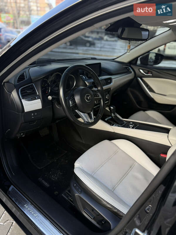 Седан Mazda 6 2015 в Днепре