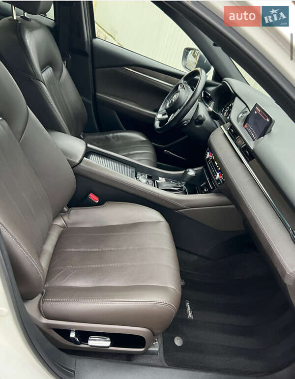 Седан Mazda 6 2018 в Ужгороде