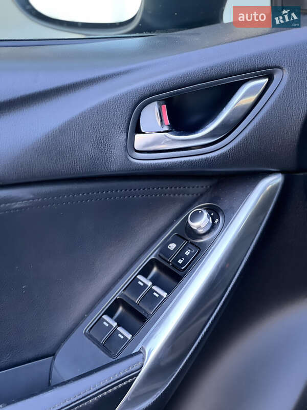 Седан Mazda 6 2016 в Миколаєві