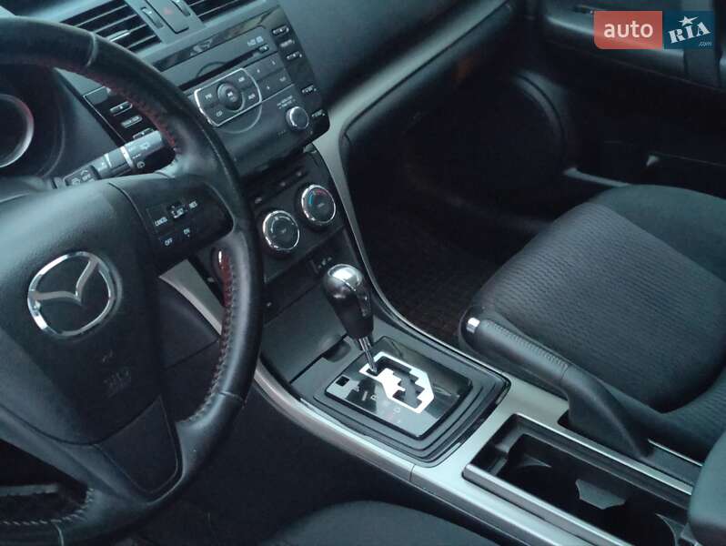 Универсал Mazda 6 2010 в Луцке