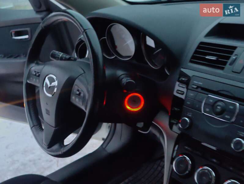 Универсал Mazda 6 2010 в Луцке