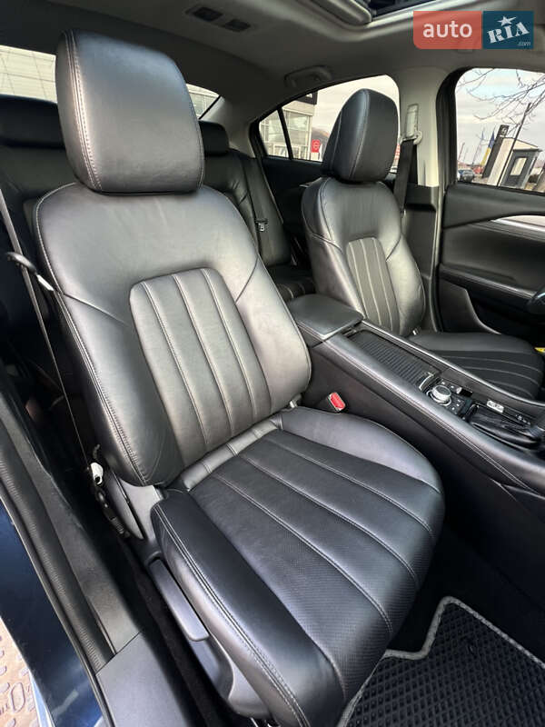 Седан Mazda 6 2018 в Мукачевому