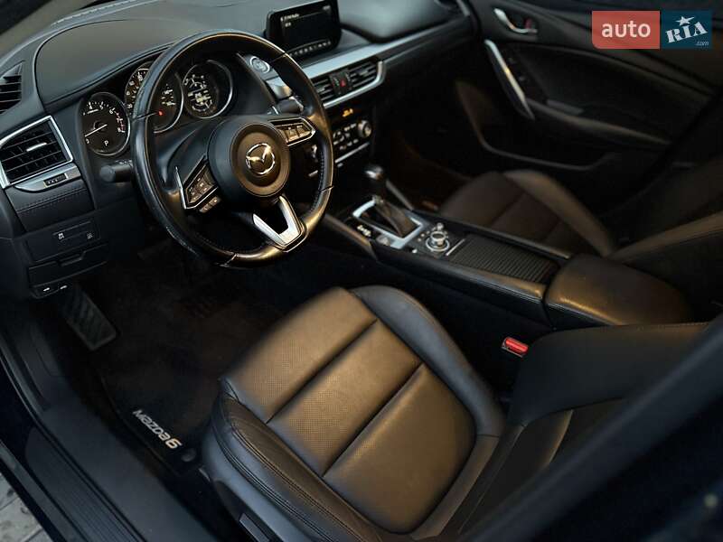 Седан Mazda 6 2017 в Львові