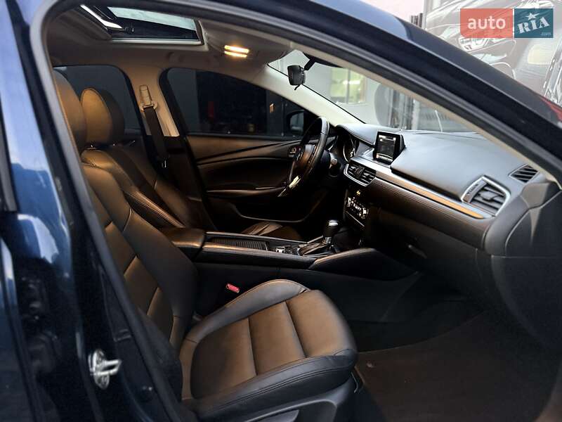 Седан Mazda 6 2017 в Львові