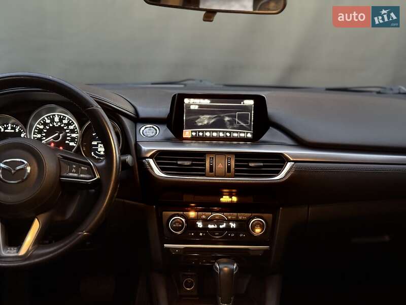 Седан Mazda 6 2017 в Львові
