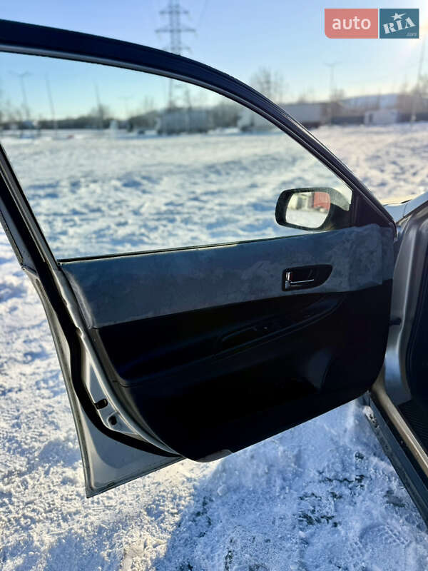 Седан Mazda 6 2002 в Киеве