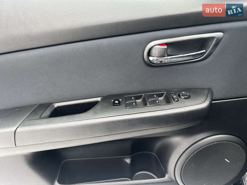 Универсал Mazda 6 2010 в Киеве