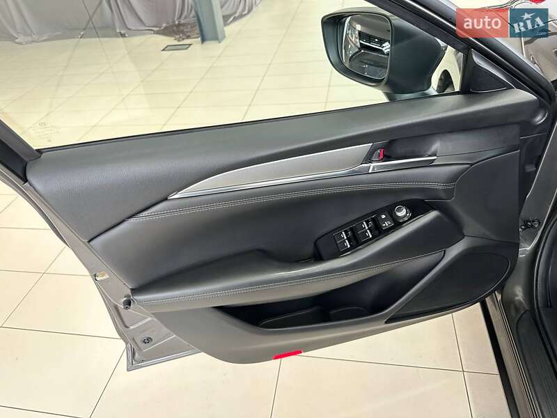 Седан Mazda 6 2019 в Вінниці