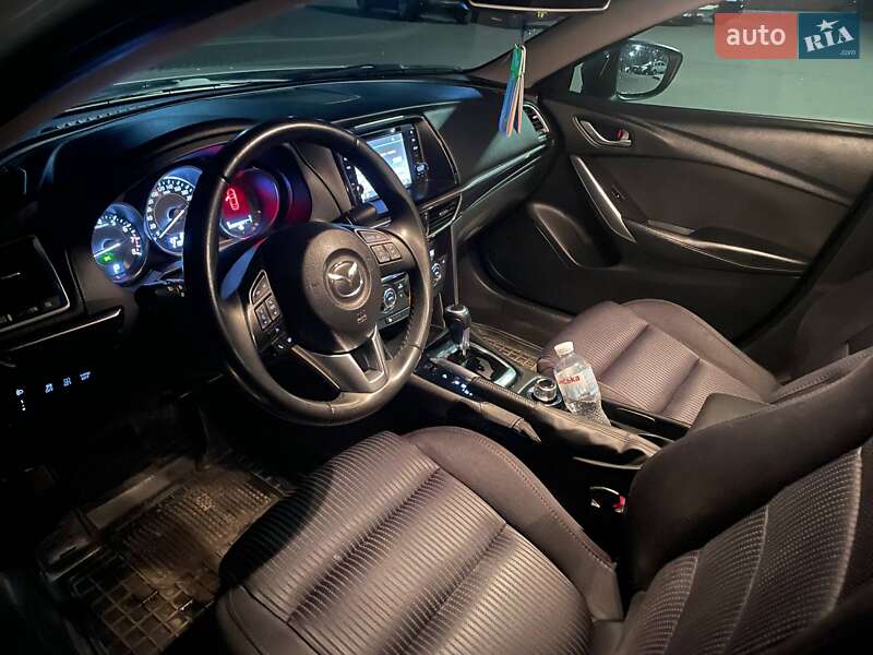 Седан Mazda 6 2014 в Николаеве