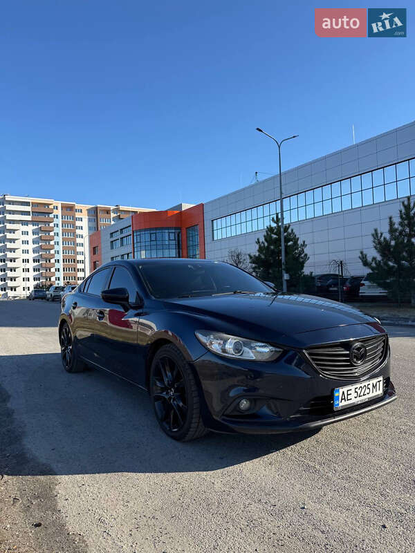 Седан Mazda 6 2014 в Днепре