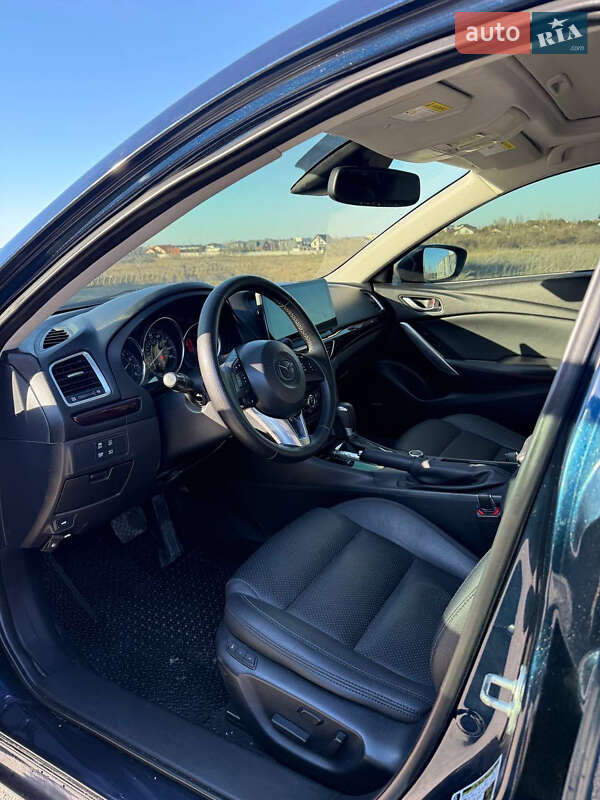 Седан Mazda 6 2014 в Днепре