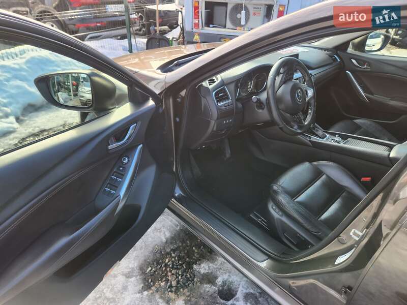 Седан Mazda 6 2016 в Киеве