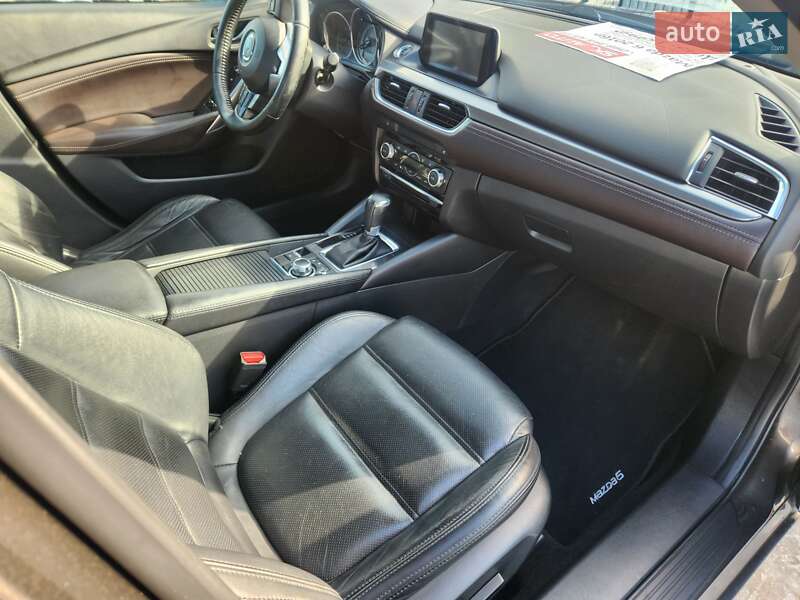 Седан Mazda 6 2016 в Киеве