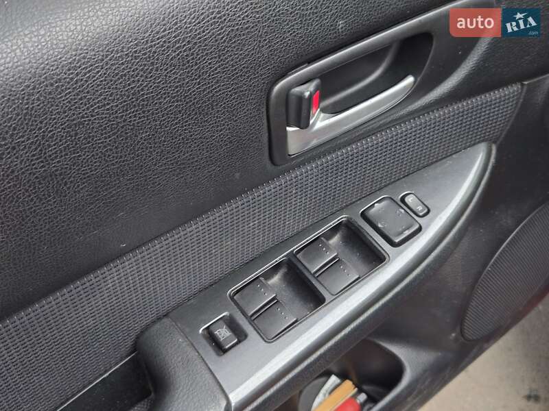 Седан Mazda 6 2006 в Киеве