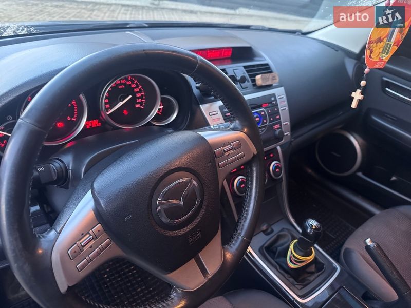 Седан Mazda 6 2008 в Снятині
