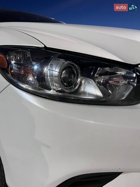 Седан Mazda 6 2016 в Чернівцях