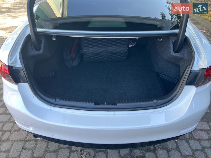 Седан Mazda 6 2016 в Львове