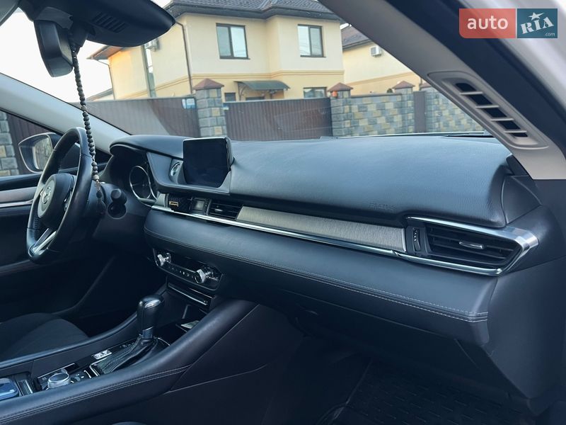 Седан Mazda 6 2019 в Киеве