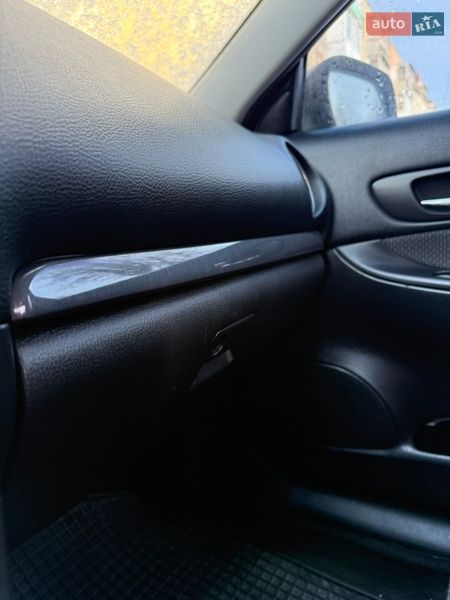 Седан Mazda 6 2005 в Луцьку