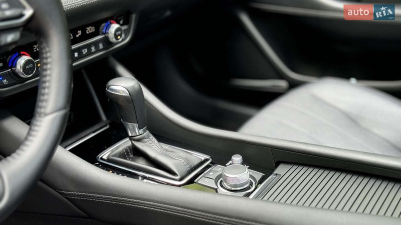 Седан Mazda 6 2019 в Киеве