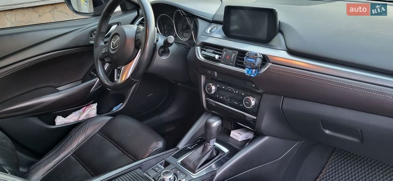 Седан Mazda 6 2016 в Каменском