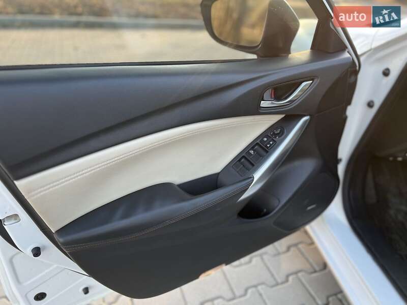 Седан Mazda 6 2013 в Черкассах