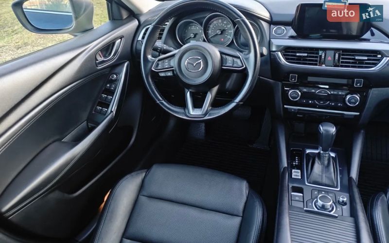 Седан Mazda 6 2017 в Чернигове