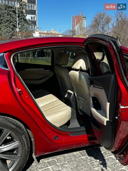 Седан Mazda 6 2018 в Днепре